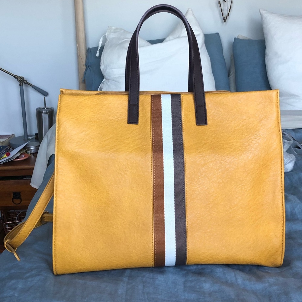 Like-new Moda Luxe tote